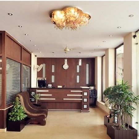 Hotel Jasmine Haridwār Esterno foto