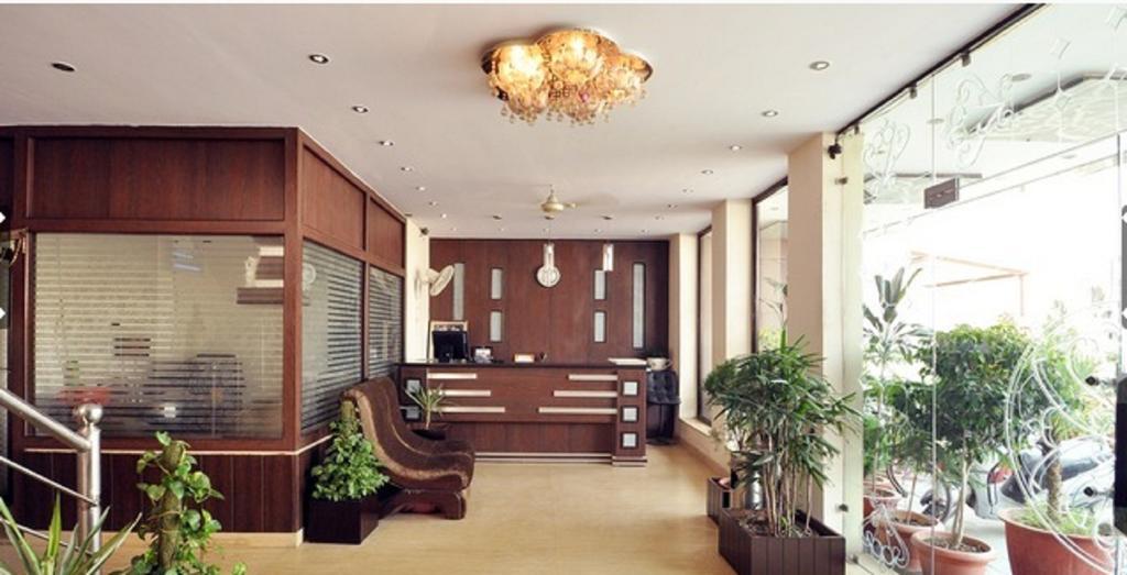 Hotel Jasmine Haridwār Esterno foto