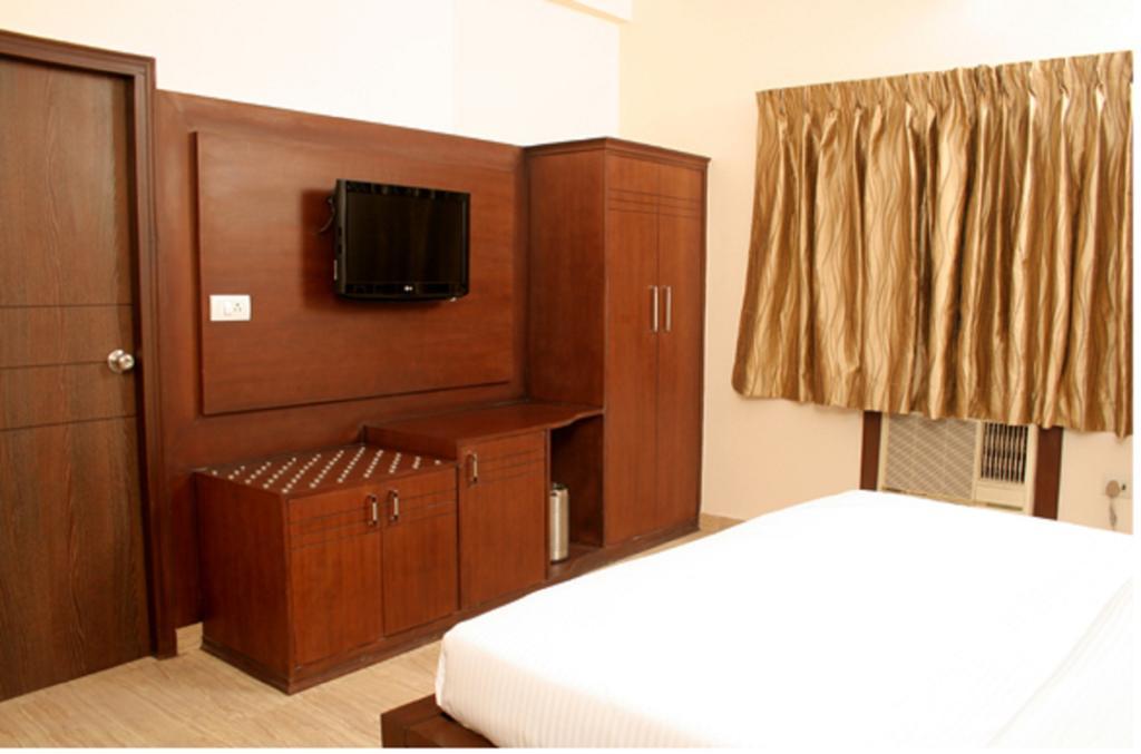 Hotel Jasmine Haridwār Esterno foto
