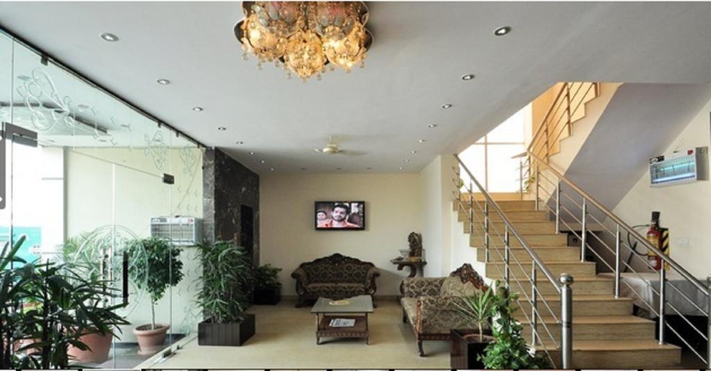 Hotel Jasmine Haridwār Esterno foto