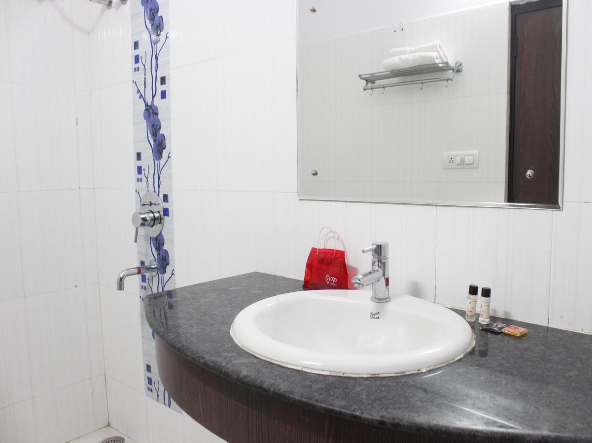Hotel Jasmine Haridwār Esterno foto